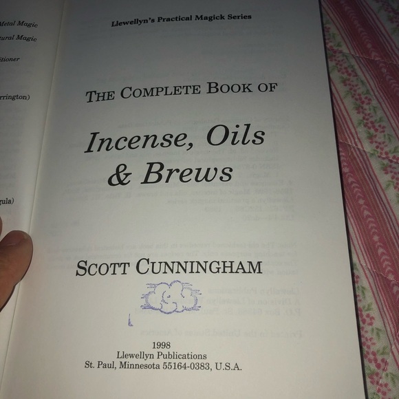 The Complete Book of Incense, Oils & Brews by - Picture 4 of 10